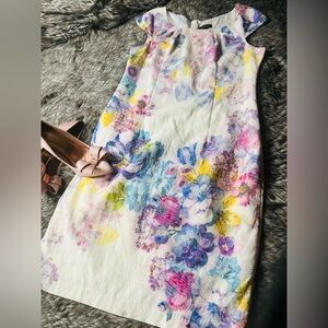 Floral Elegance Midi Dress